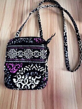 Vera Bradley Canterbury Magenta Black Crossbody Mini Hipster Purse Bag Quilted